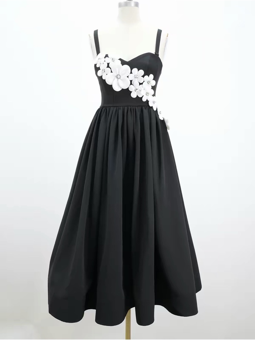 Bronx and Banco Inara Floral Applique Midi-Dress - Picture 4 of 4